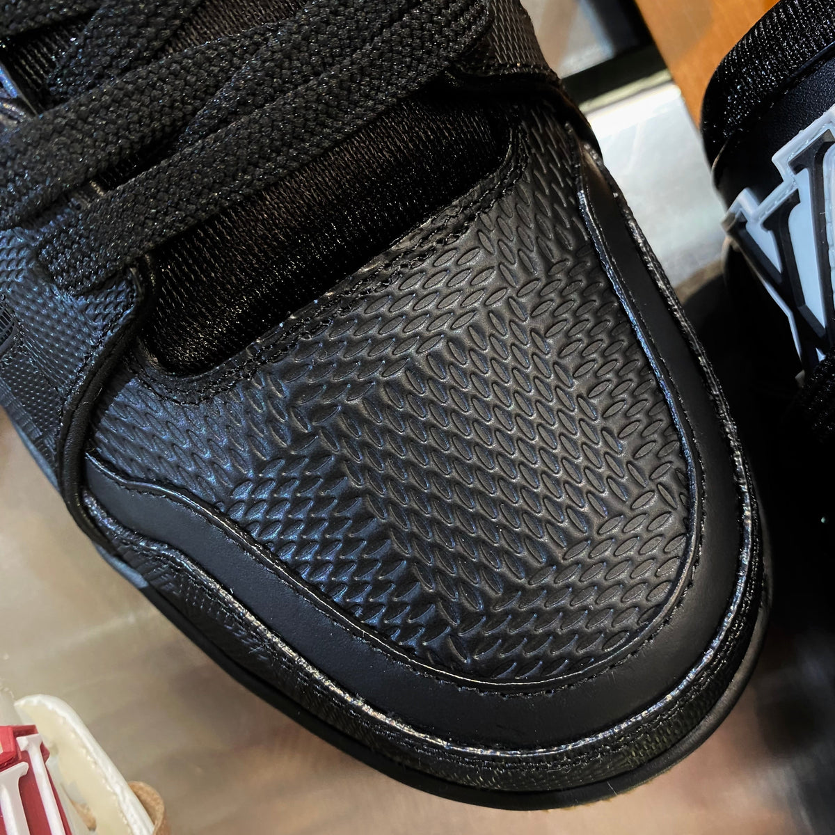 LOU TRAINERS
