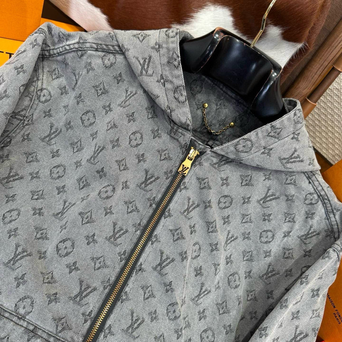 LOU DENIM JACKET