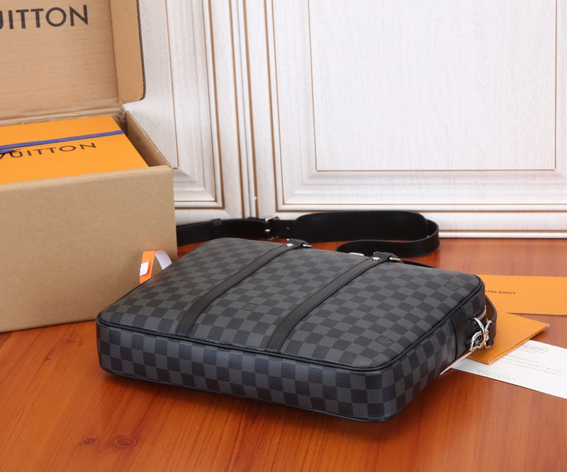 I W Fashion Lu-Vi bags - 17693