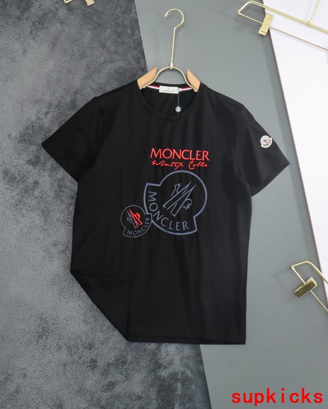 Moncler Luxury Cloth