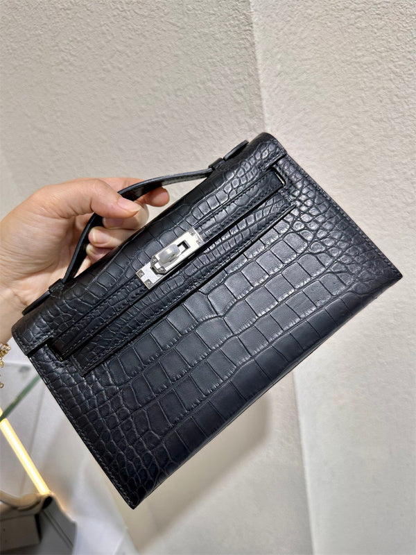 PHA - HMS Bags - 750