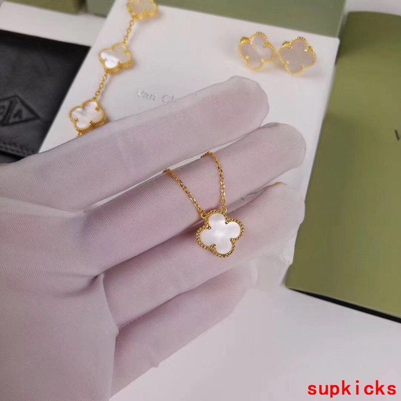 Van Cleef & Arples Jewelry