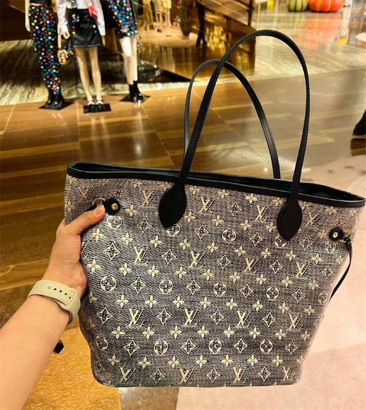 PHA - LOV Bags - 657