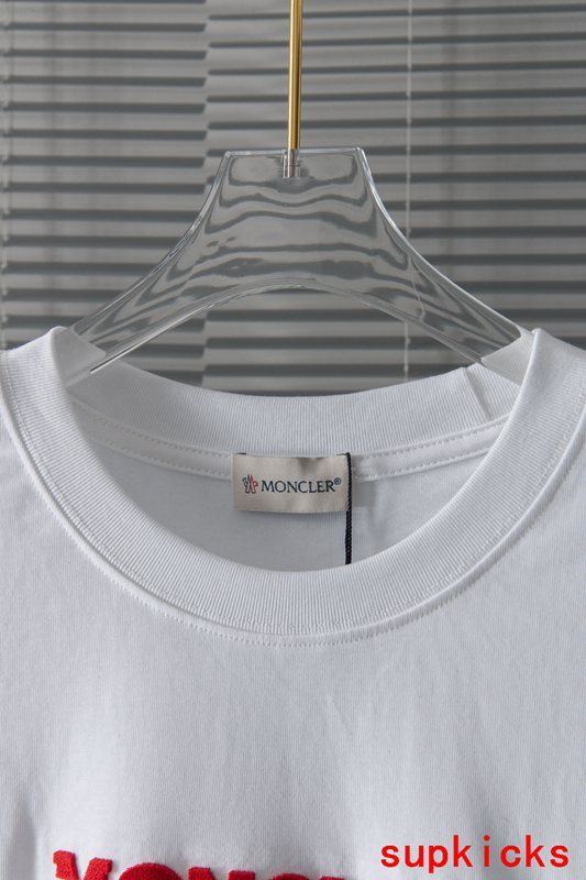Moncler Luxury Cloth