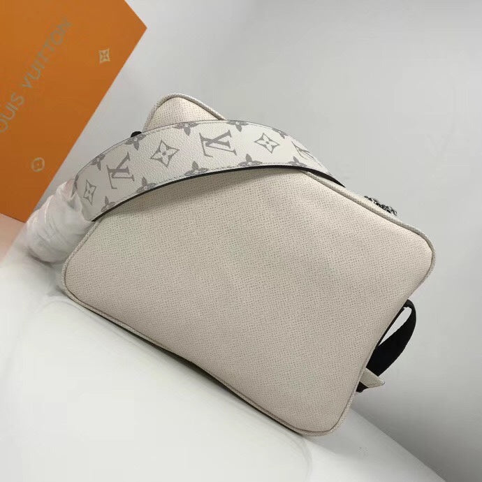 I W Fashion Lu-Vi bags - 10452