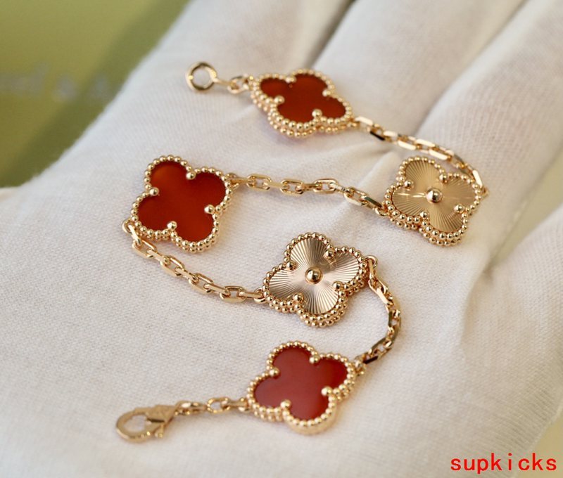 Van Cleef & Arples Jewelry