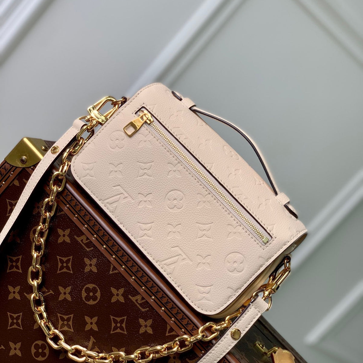 LOU POCHETTE METIS EAST WEST BAG
