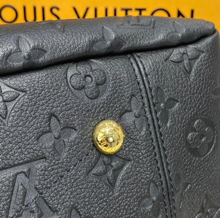 Chloe’s Picks - LOV Bags - 2466