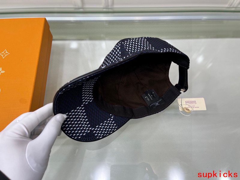 Louis Vuitton Luxury Cap