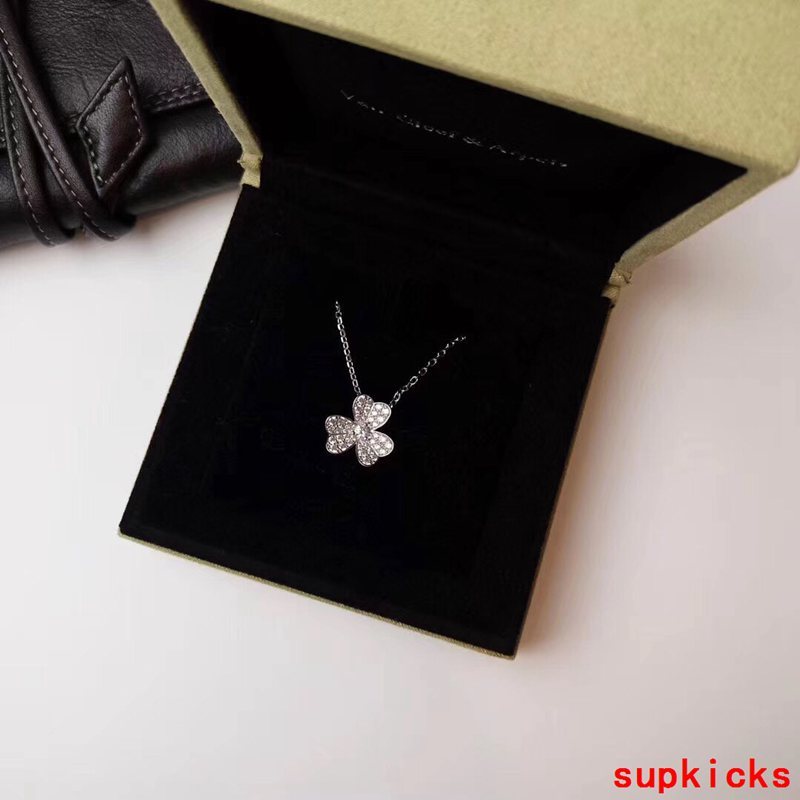 Van Cleef & Arples Jewelry