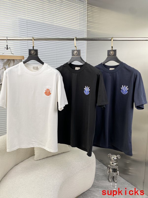 Moncler Luxury Cloth