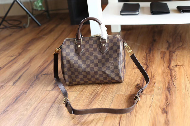 I W Fashion Lu-Vi bags - 8149