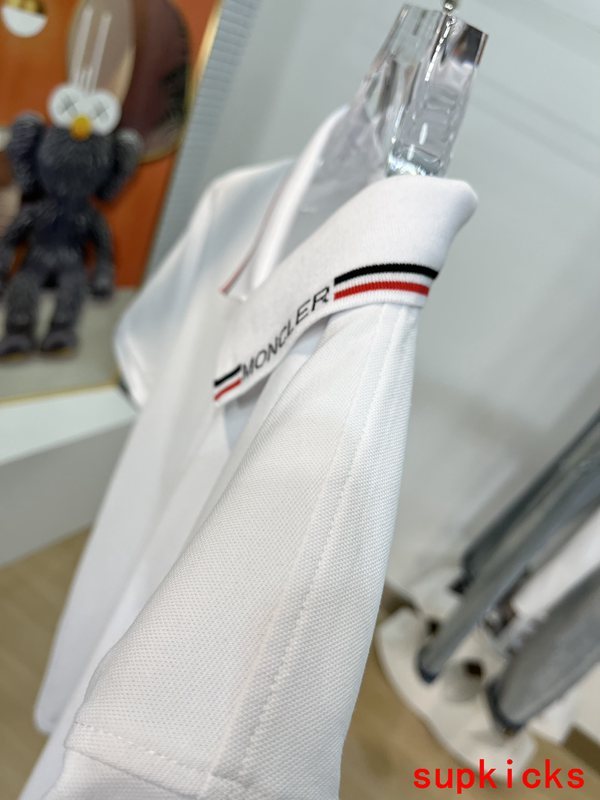 Moncler Luxury Cloth
