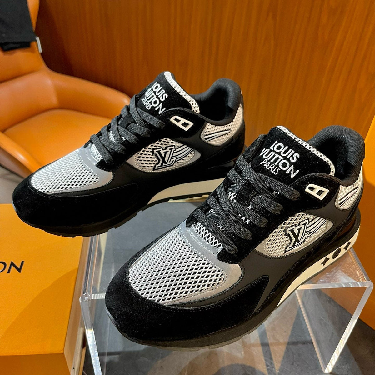 LOU TRAINERS
