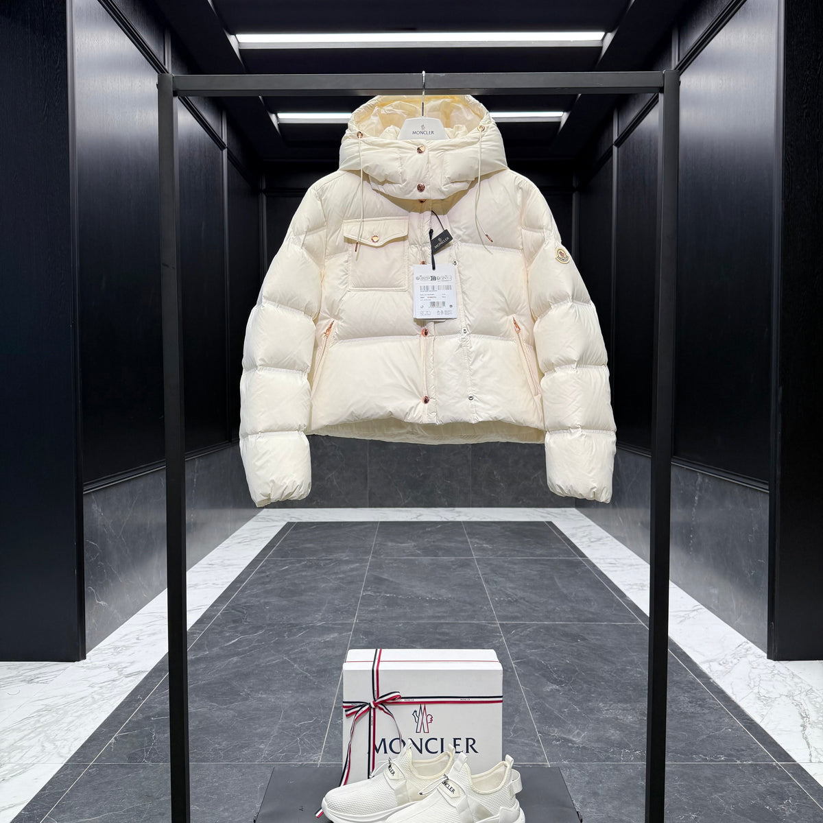 MONC EREA JACKET