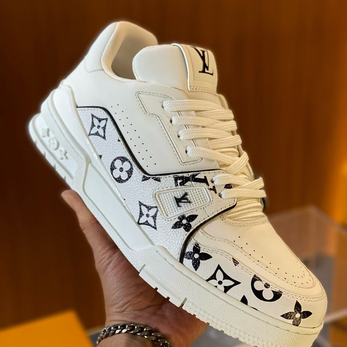 LOU TRAINERS