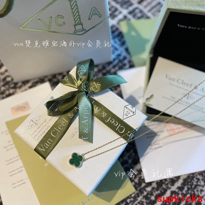 Van Cleef & Arples Jewelry