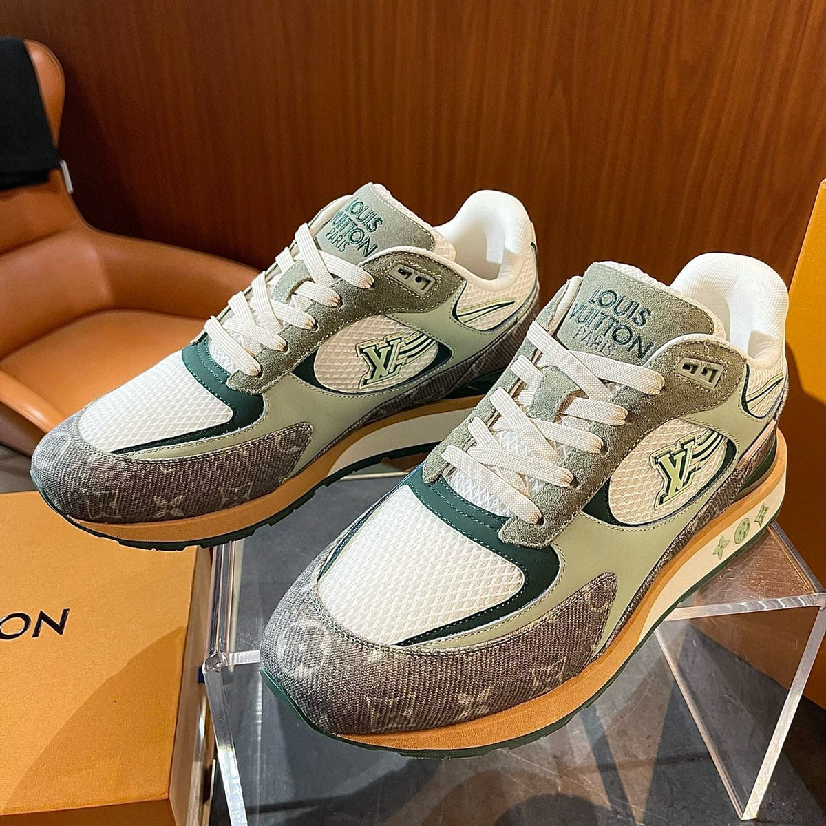 LOU TRAINERS