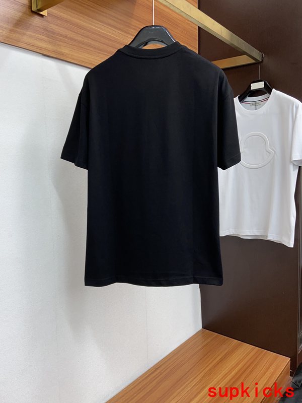 Moncler Luxury Cloth