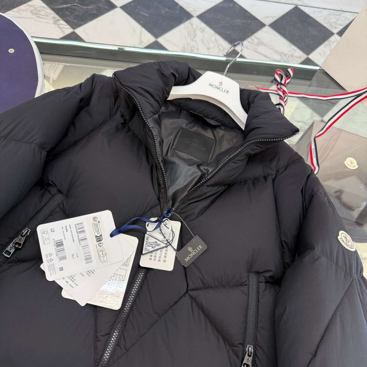 MONC VARDAR JACKET