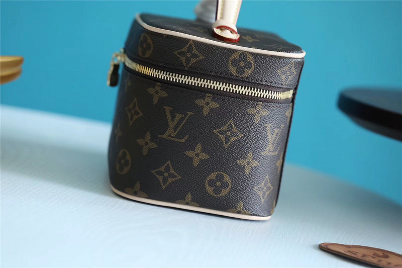 I W Fashion Lu-Vi bags - 8002