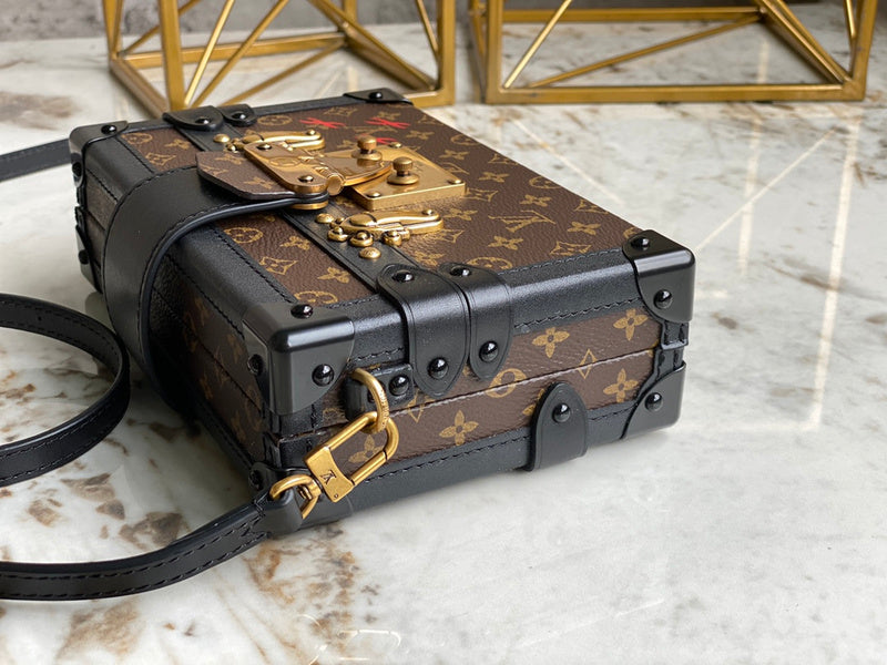 I W Fashion Lu-Vi Bags - 16679