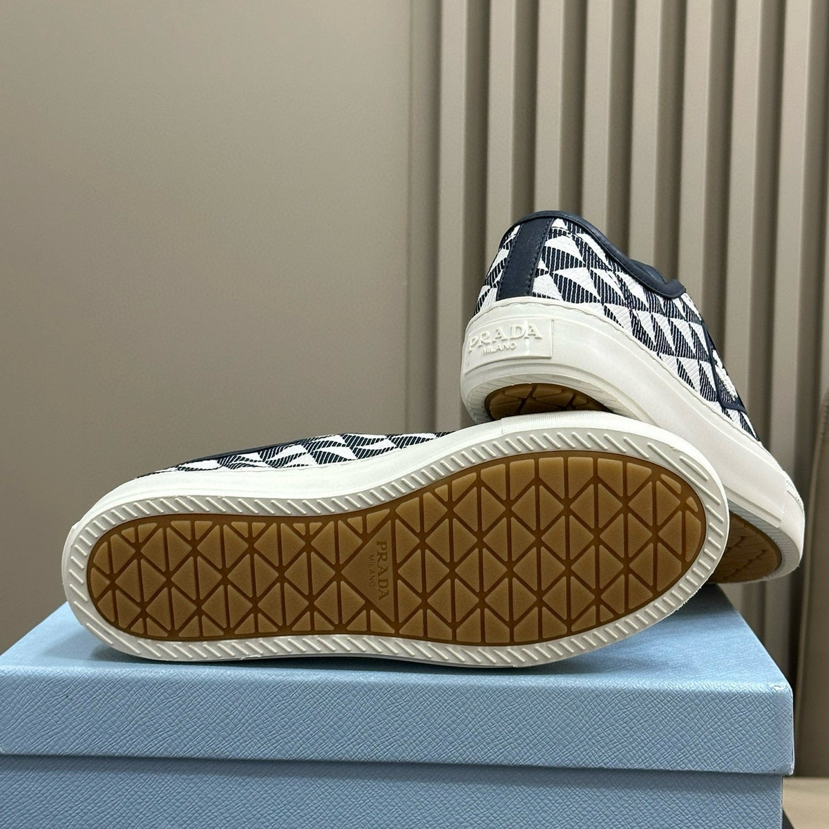 PD SNEAKERS