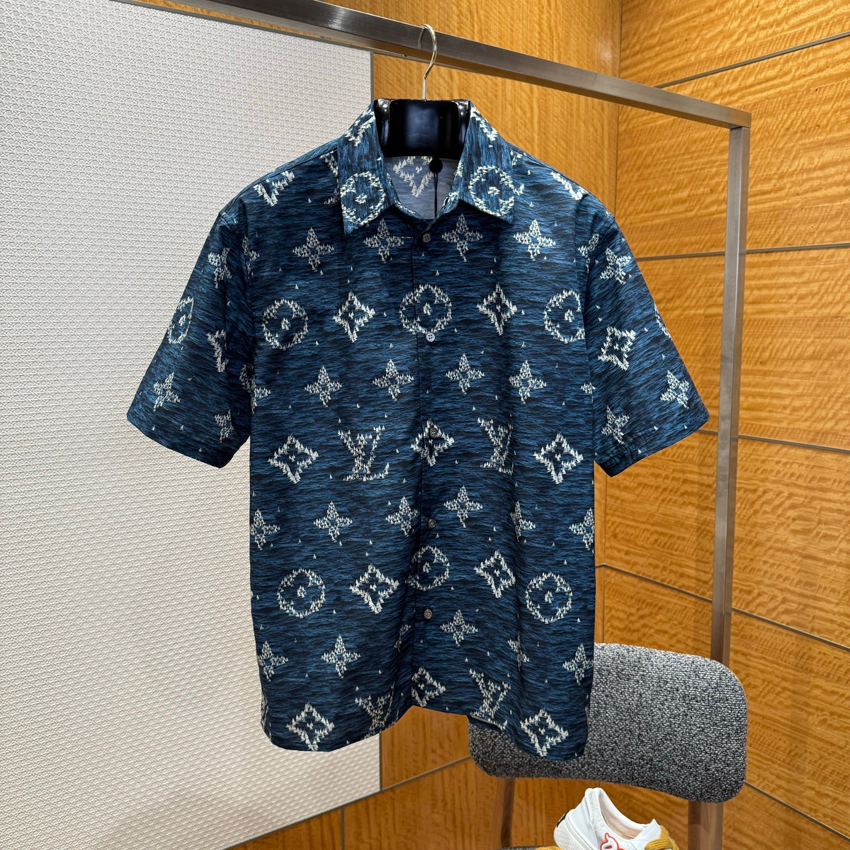 LOU SHIRT