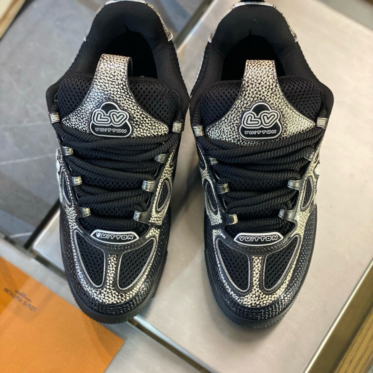 LOU TRAINERS