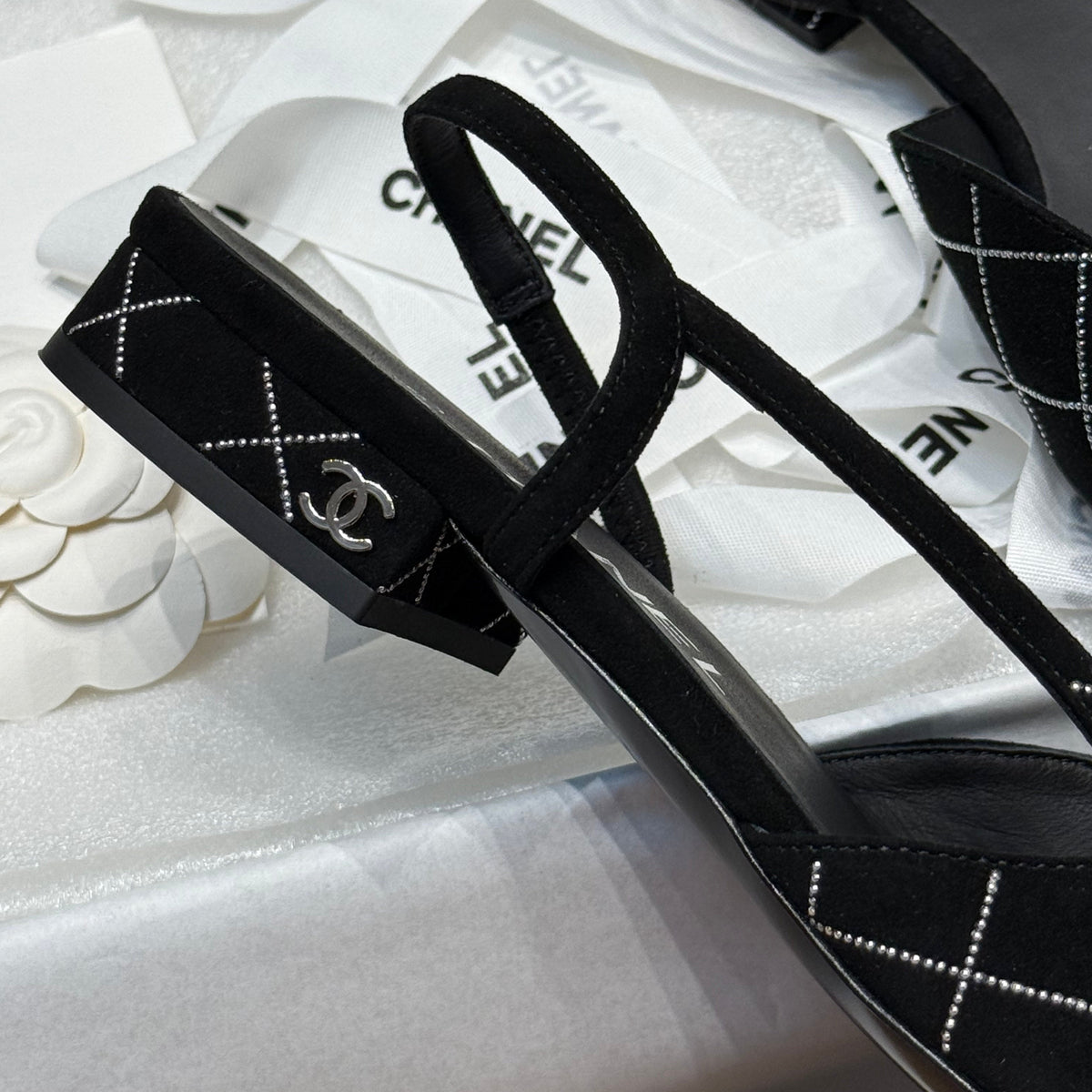 CC SLINGBACK PUMPS