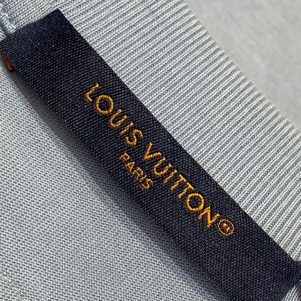 LOU T-SHIRT