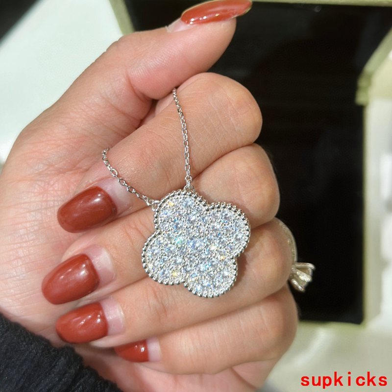 Van Cleef & Arples Jewelry