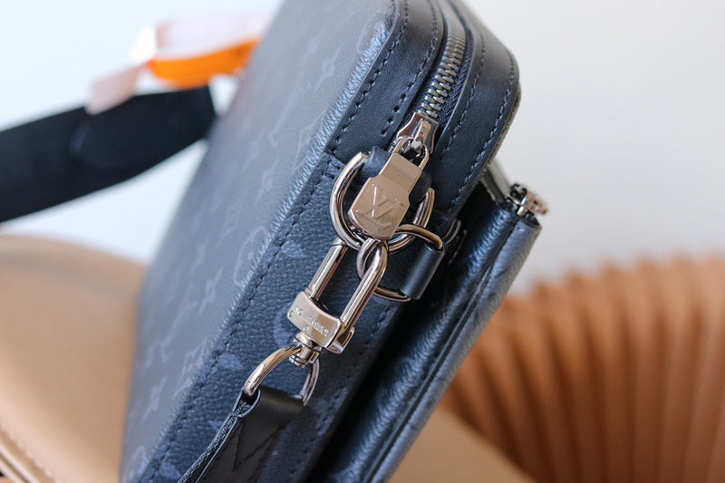 I W Fashion Lu-Vi bags - 17186