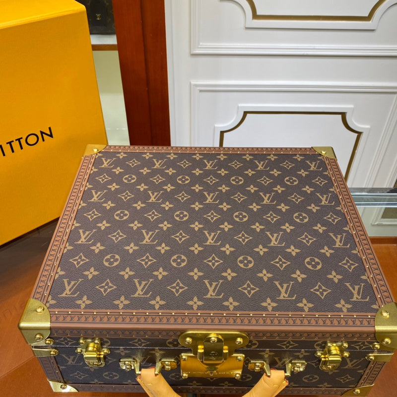 I W Fashion Lu-Vi bags - 9501
