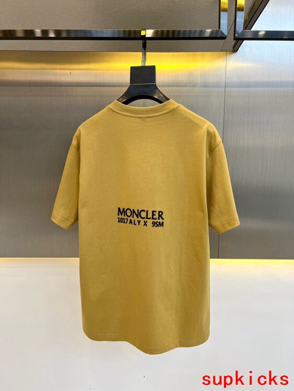 Moncler Luxury Cloth