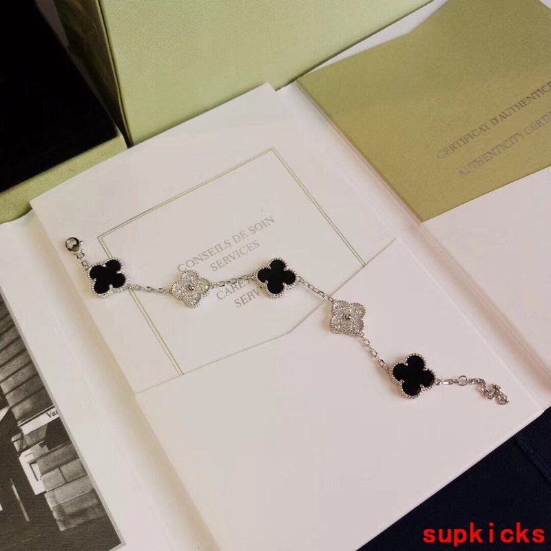 Van Cleef & Arples Jewelry