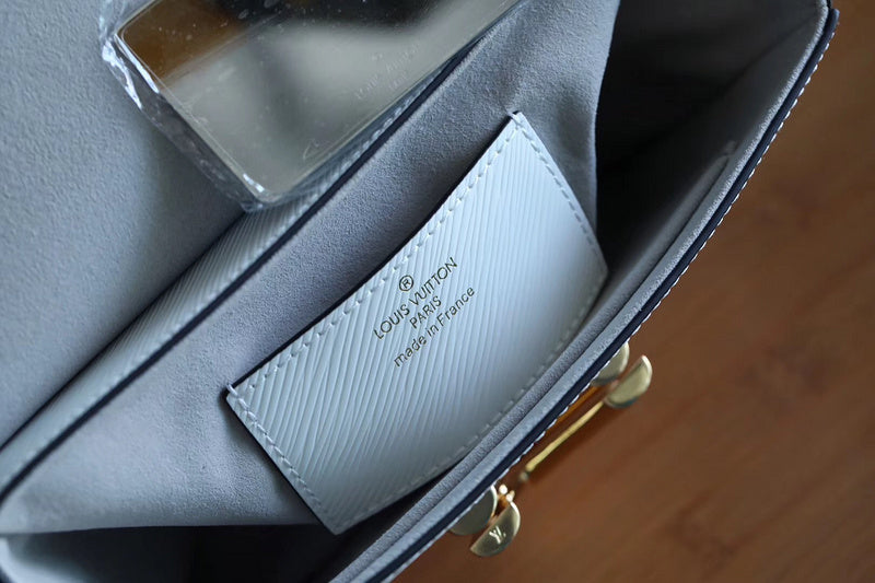 I W Fashion Lu-Vi bags - 8476