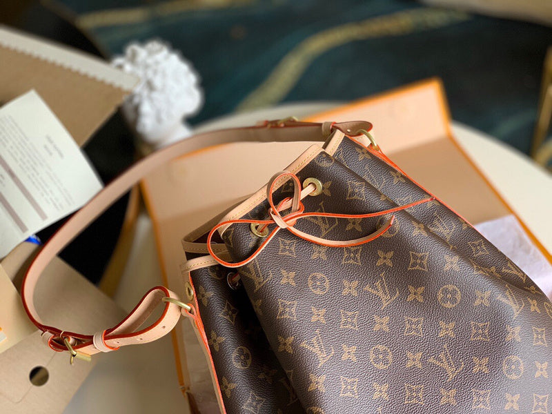 I W Fashion Lu-Vi bags - 17337