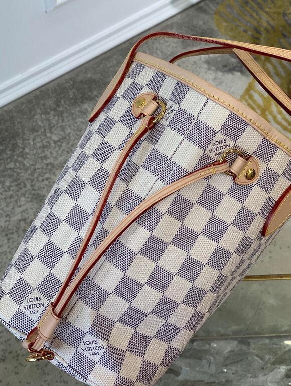 Chloe’s Picks - LOV Bags - 2960