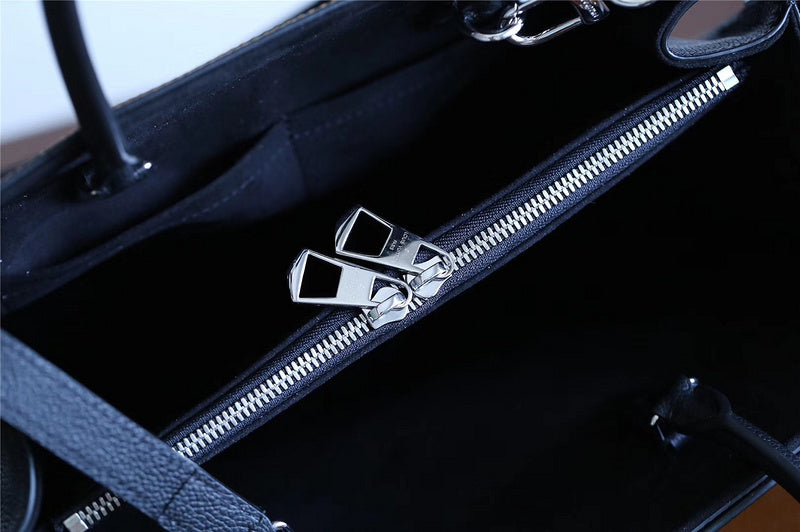 I W Fashion Lu-Vi bags - 8419