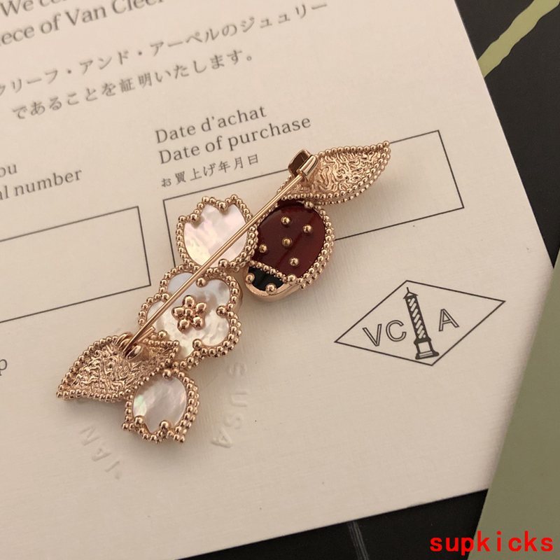 Van Cleef & Arples Jewelry