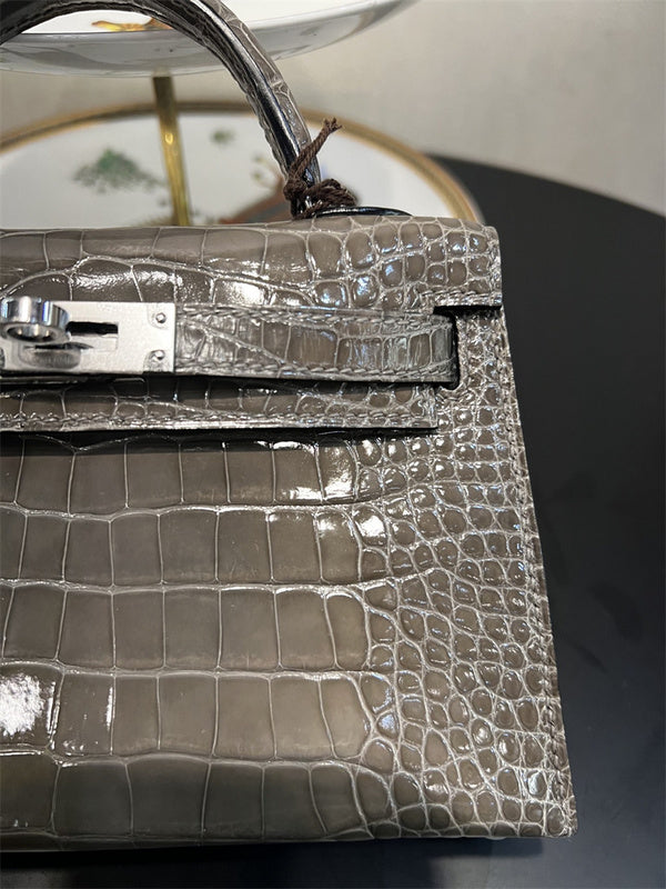 PHA - HMS Bags - 900