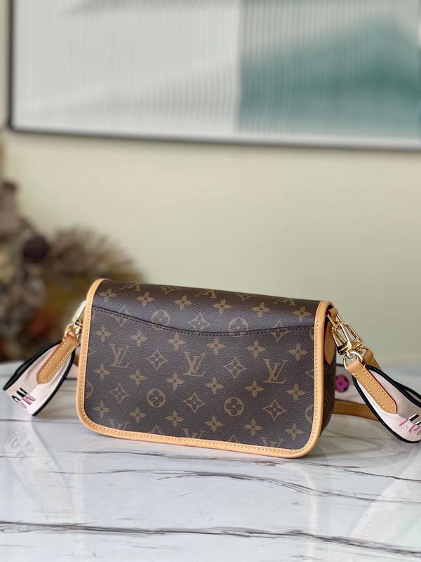 I W Fashion Lu-Vi bags - 17205