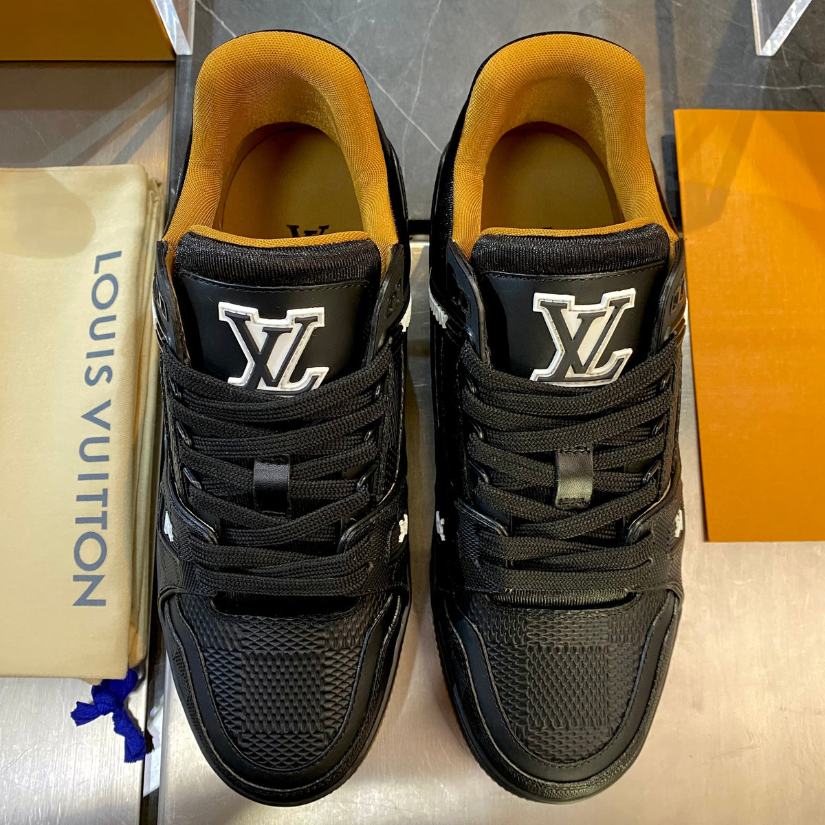 LOU TRAINERS