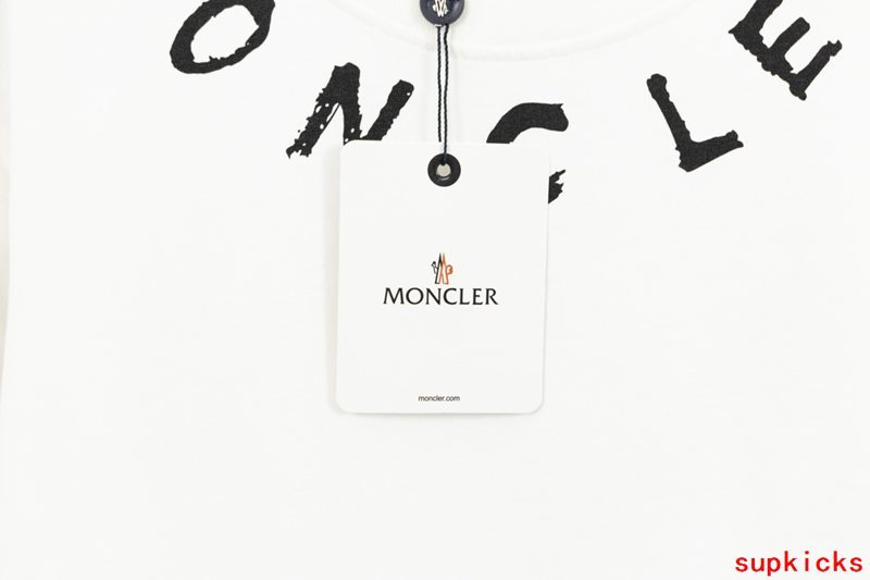 Moncler Luxury Cloth