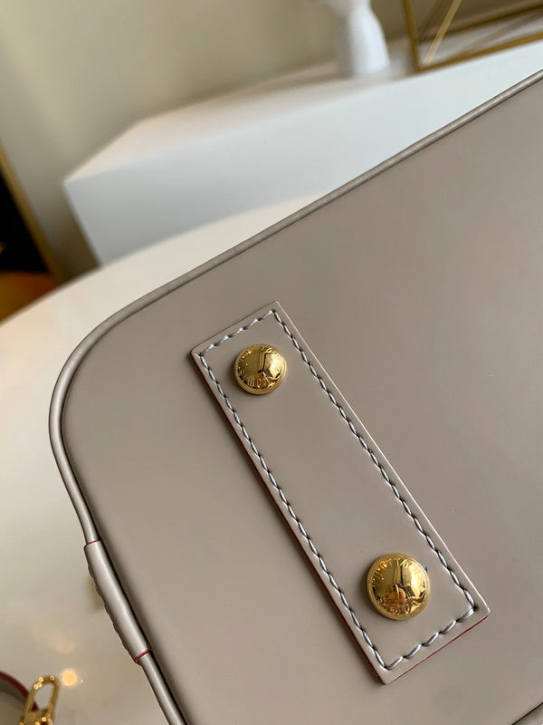 I W Fashion Lu-Vi bags - 17732