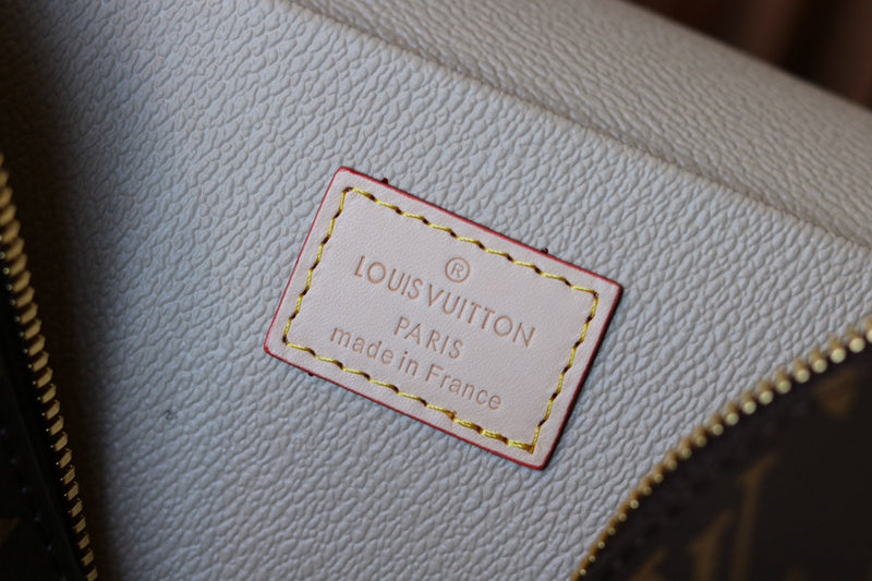 I W Fashion Lu-Vi Bags - 16980