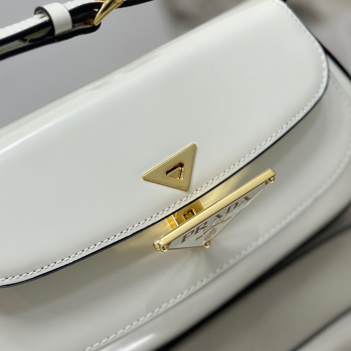 PD SHOULDER BAG