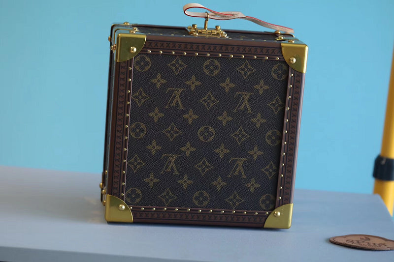 I W Fashion Lu-Vi bags - 9536