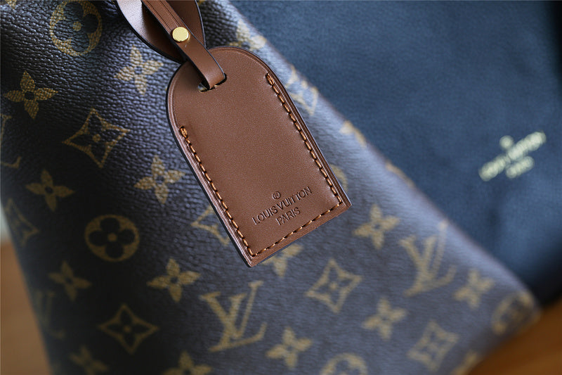 I W Fashion Lu-Vi bags - 8008